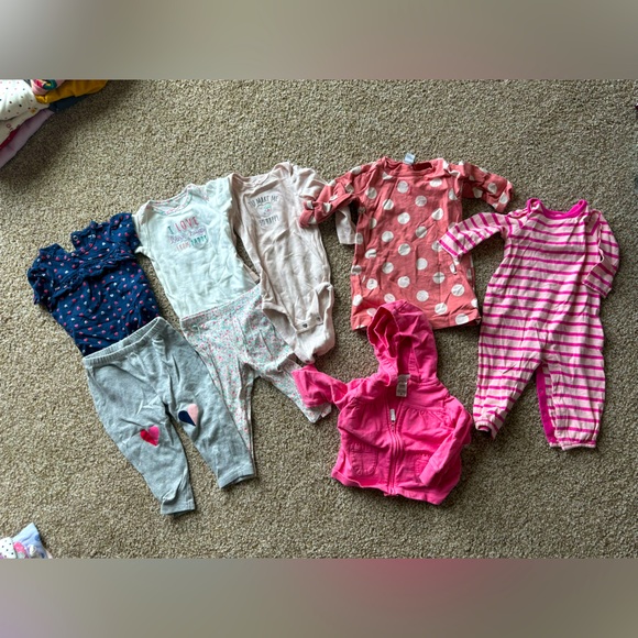 Adorable Baby Clothing Set - Pink, Gray, and Blue size 9-12 Months - Picture 1 of 5